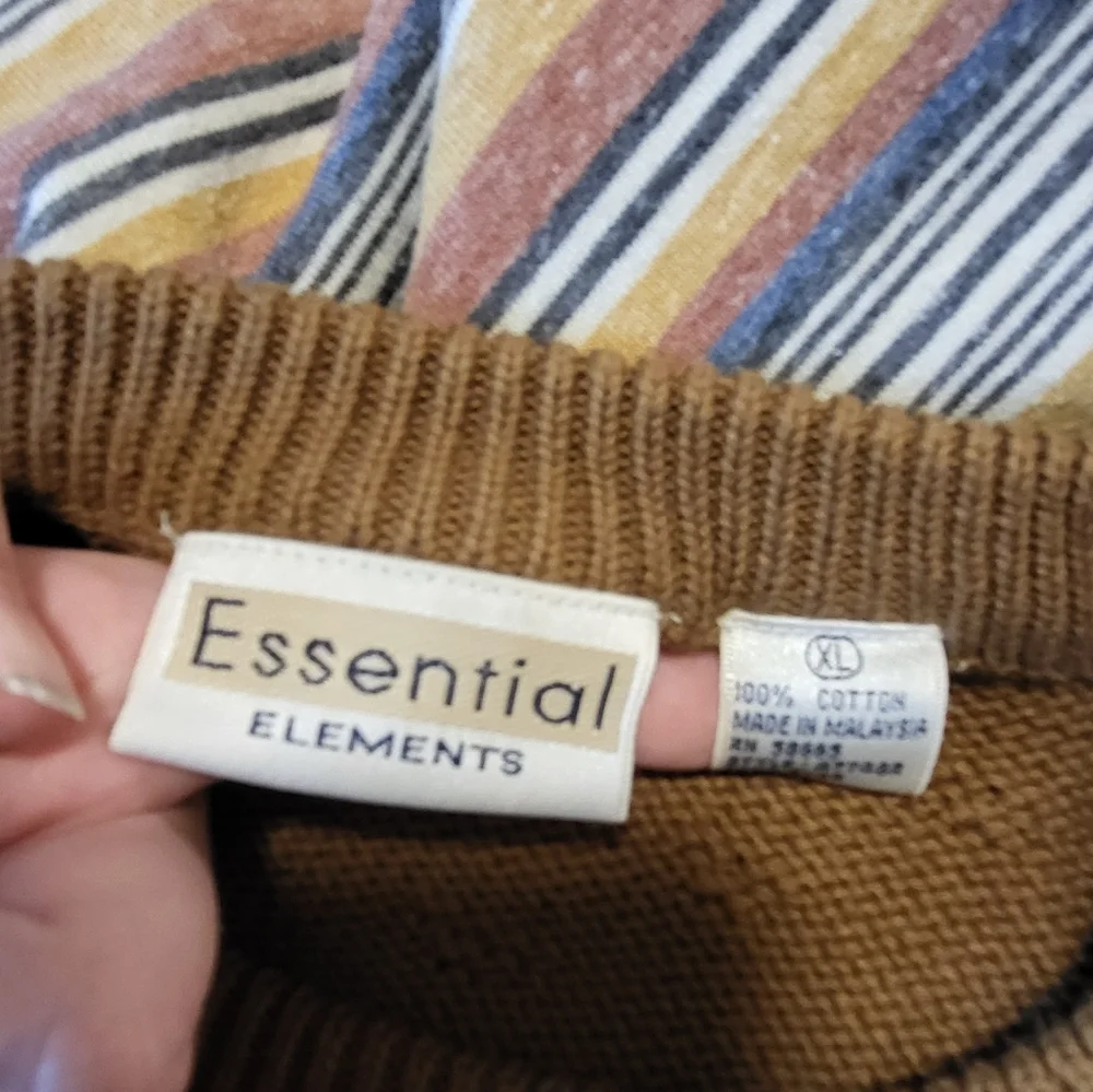 NWOT Women's Brown Sweater - Picture 3 of 4